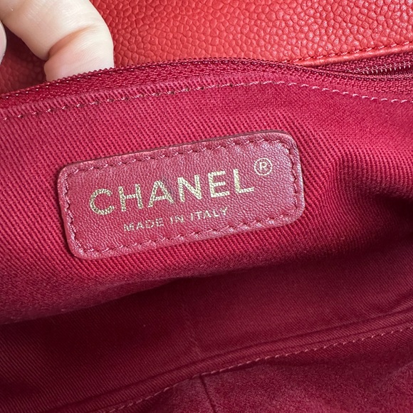Chanel Coco Handle Medium Red Caviar Leather GHW - Picture 7 of 11